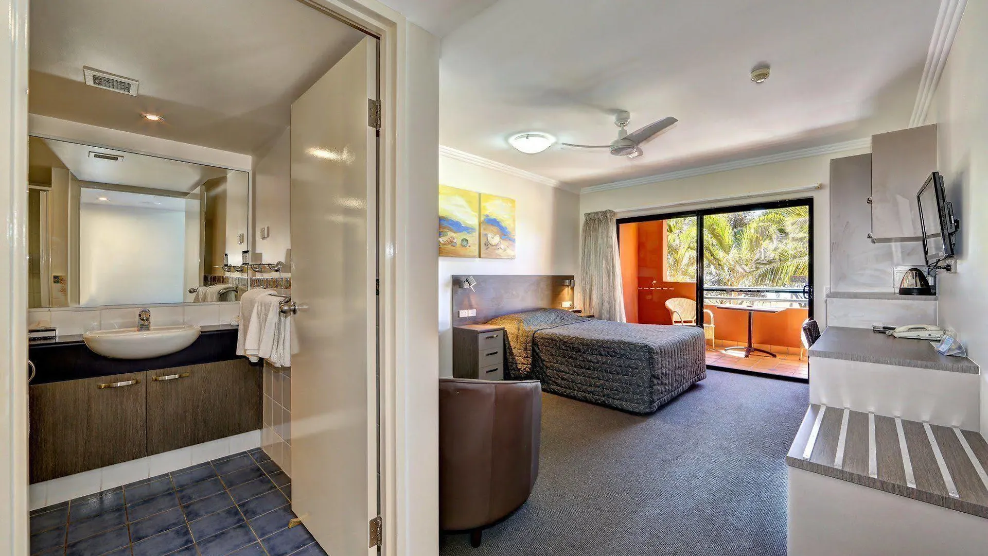 Kacy's Bargara Beach Motel